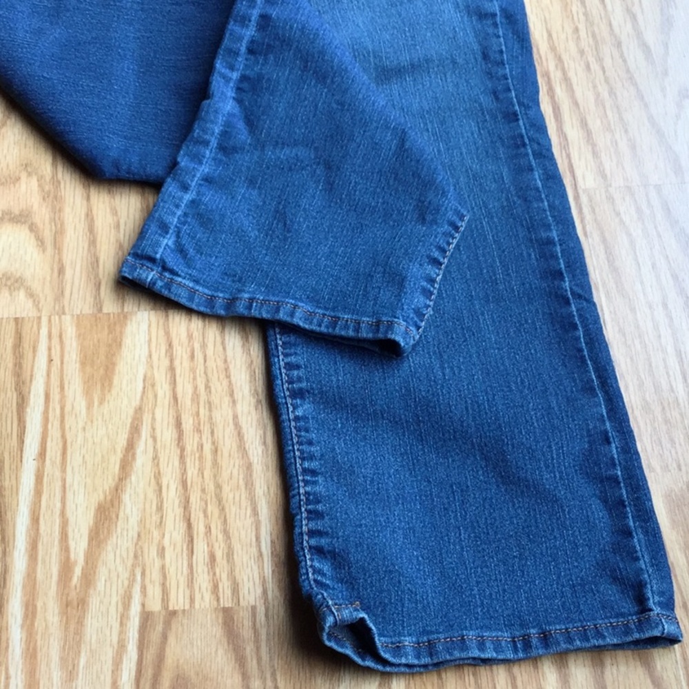 Jeans - Picture 2 of 3